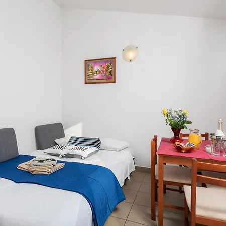 Apartment Borzic *