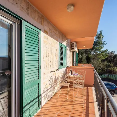 Borzic Apartment Omis